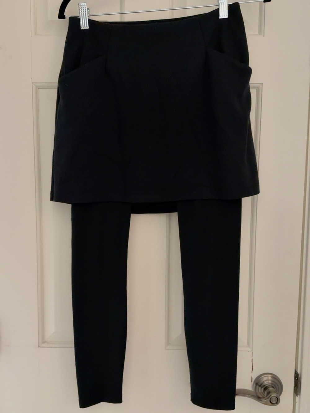 Nike Dri-FIT Black Skirted Leggings Skort Size Small